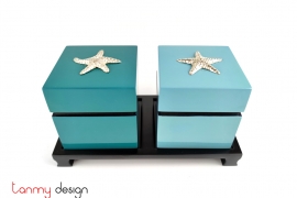 Set of 2 blue square boxes 10cm attached with starfish included with stand
